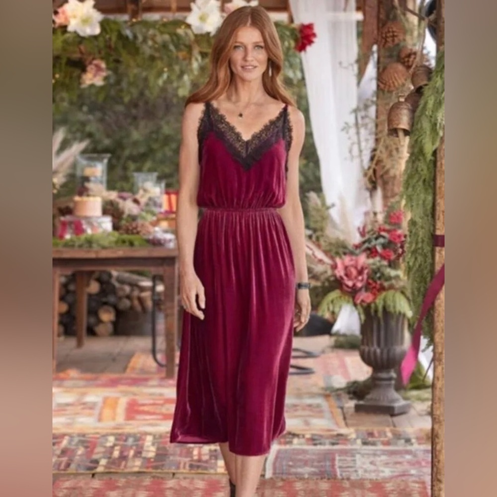 ‼️RARE‼️🎸Sundance🎸🔥NWOT🔥Norma Maroon Velvet Lace Trimmed Midi Dress-S